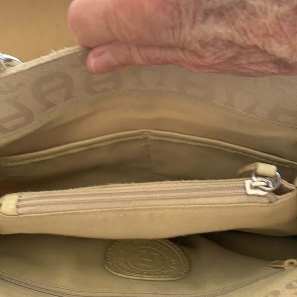 Etienne Argner tan purse - Picture 7 of 9